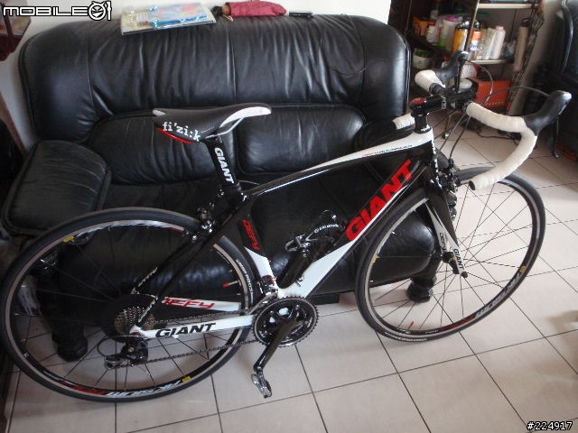 [分享]2010年GIANT DEFY Advanced 2 入手細部照片