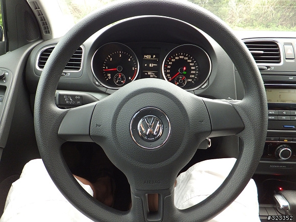 走自己的中庸之道---GOLF 1.6 TDI TL