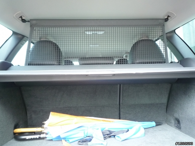 V50 D4 R  6個月滿30000km+後廂隔網開箱