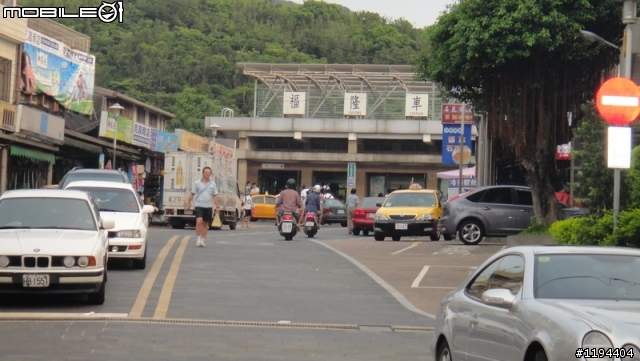 騎迷你機車金鋼24耐逛台灣一圈