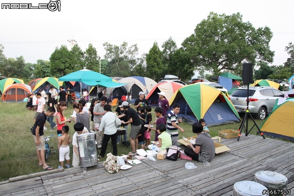 [分享] 顏氏牧場露營有閃光!!!  (圖多)閃好大~(上)