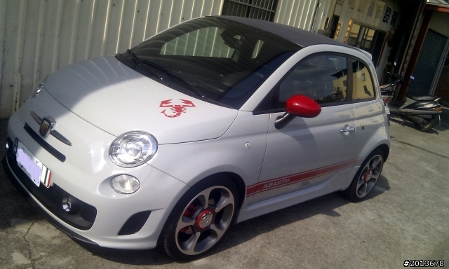 沒想到彰化居然有這種玩具fiat 500 abarth酷～～