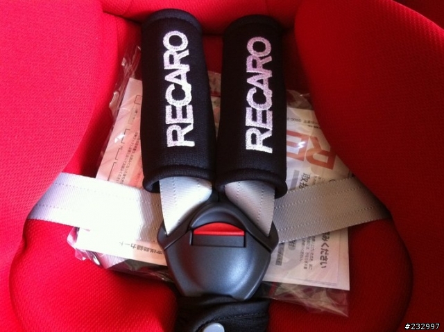 RECARO star+i 兒童安全座椅 之 GTI可以很熱血"但也可以很居家"!