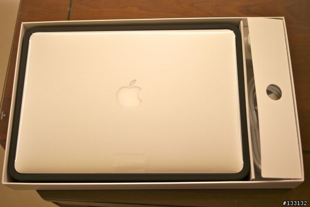 [分享] Apple Macbook Air 13" i7 1.8Ghz 4GB 256GB SSD 開箱