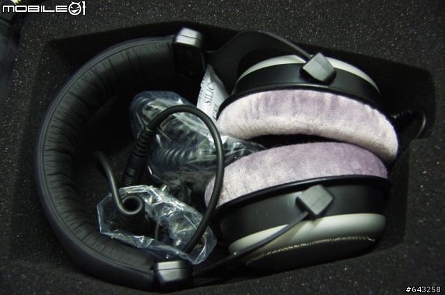 [開箱] Beyerdynamic DT880pro & AKG K701