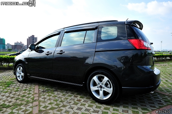 [開箱] 新好爸爸のFord i-MAX Ghia七人座