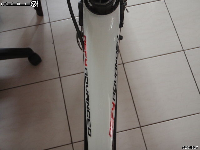[分享]2010年GIANT DEFY Advanced 2 入手細部照片