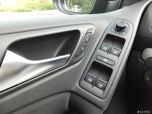 走自己的中庸之道---GOLF 1.6 TDI TL
