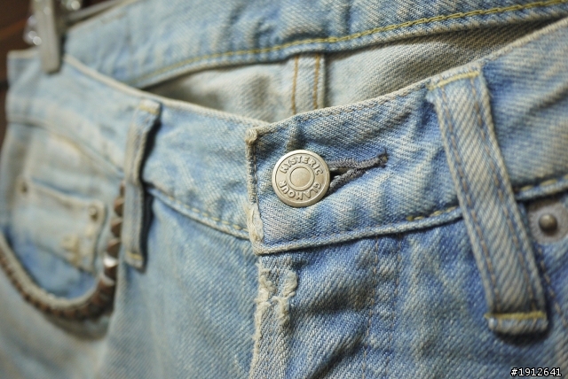 [分享] Hysteric Glamour HG NOBU SP Remake Denim (Light Indigo) W30