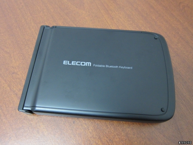 [開箱] ELECOM 折疊式藍芽鍵盤 for iPad / iPhone / iPod touch (都是圖)