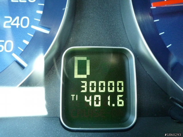 V50 D4 R  6個月滿30000km+後廂隔網開箱