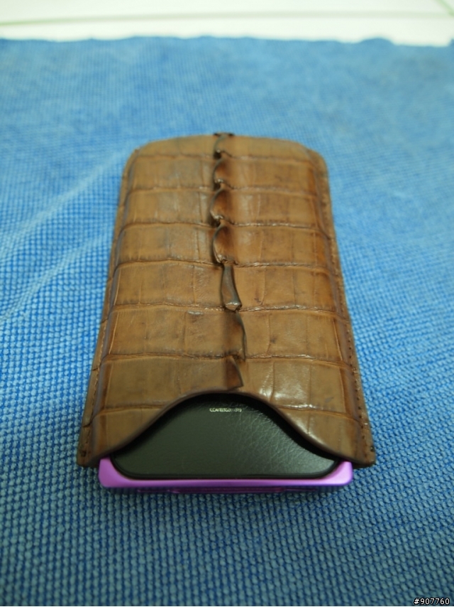 [分享]開到爛的IPHONE4,但外型大不同!