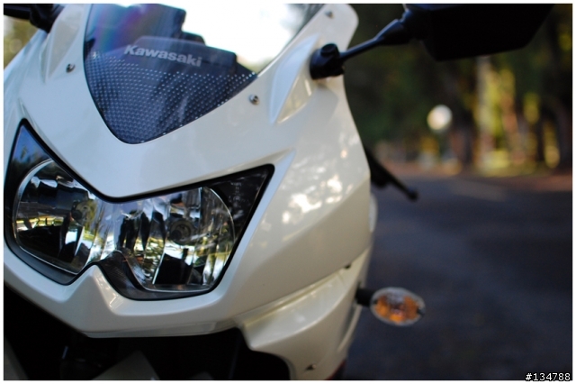 [開箱]走進高雄城市的白色小忍者Ninja250R!圖多!