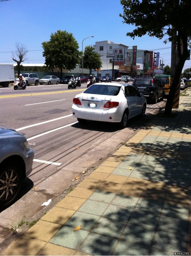 這種停車方式很機車吧~~