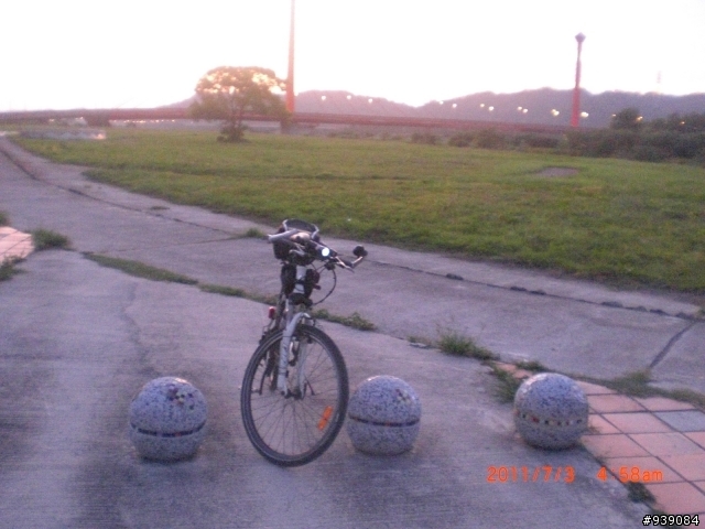 2011.7.3早，失望的『苗栗縣後龍溪左岸自行車道』
