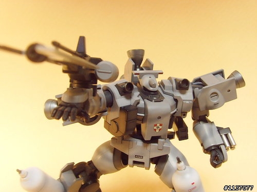 HG 1/144 鐵人宇宙型