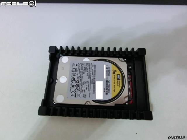 WD 迅猛龍 + CyberSLIM S84-U3S RAID 0