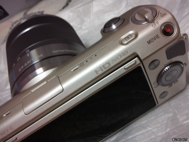 在Y購買的NEX-5D金色版