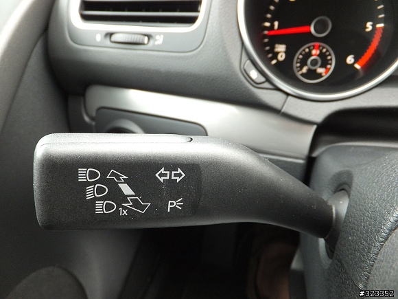 走自己的中庸之道---GOLF 1.6 TDI TL