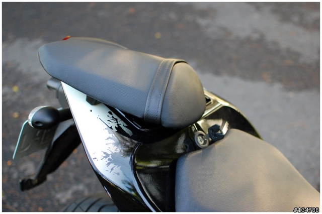 [開箱]走進高雄城市的白色小忍者Ninja250R!圖多!