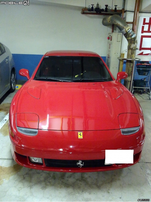 請問這部法拉利的型號???