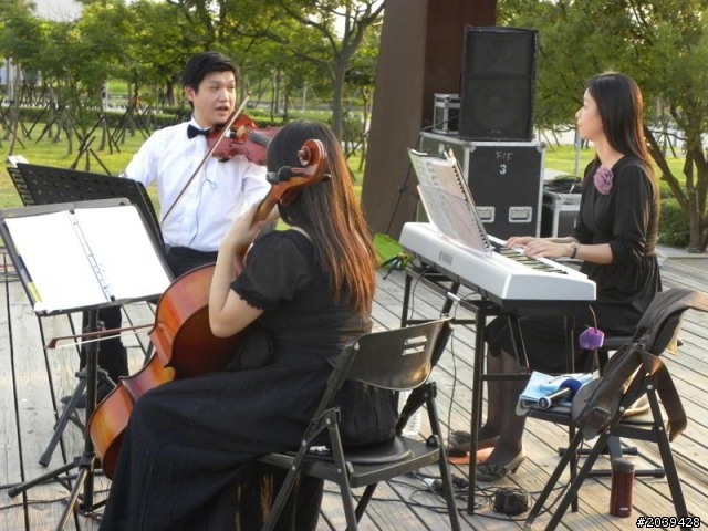 2011十三行太陽祭-原緣夏戀 7/16-8/31 :) 好玩:)