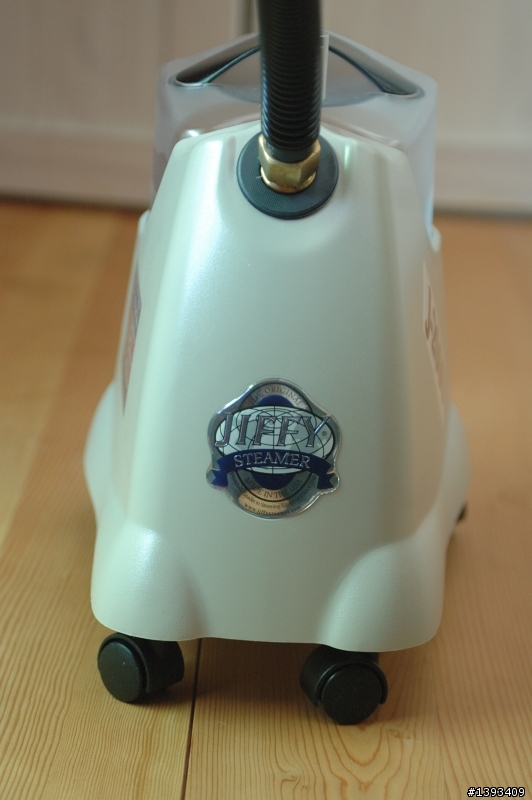 JIFFY 直立式蒸氣熨斗簡易開箱