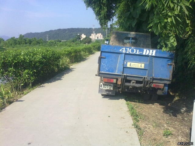 大溪段自行車道汽車闖入問題