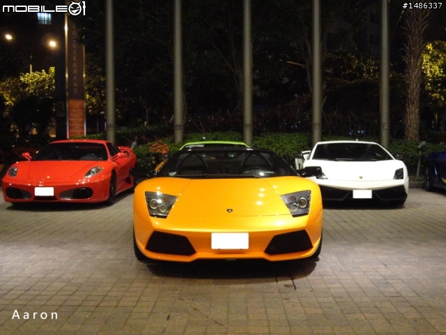 還是 Murcielago 車系 最耐看......... !!