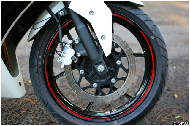 [開箱]走進高雄城市的白色小忍者Ninja250R!圖多!