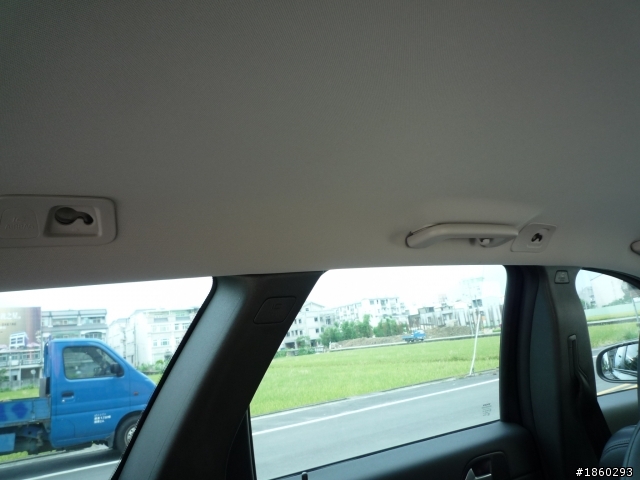 V50 D4 R  6個月滿30000km+後廂隔網開箱