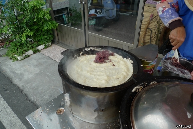 埔里在地人必吃小點心-阿婆三角餅