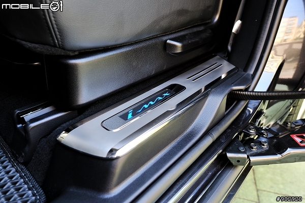 [開箱] 新好爸爸のFord i-MAX Ghia七人座