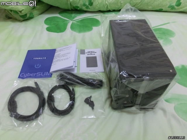 WD 迅猛龍 + CyberSLIM S84-U3S RAID 0