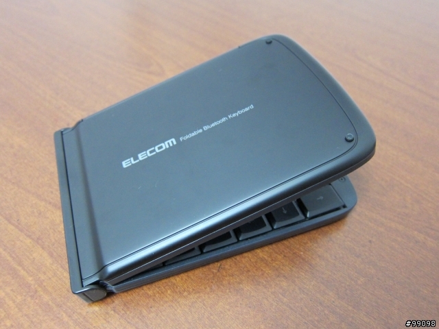 [開箱] ELECOM 折疊式藍芽鍵盤 for iPad / iPhone / iPod touch (都是圖)