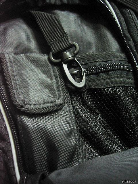 [分享]FUL - CARGO 多功能運動背包(10L+2L水袋)