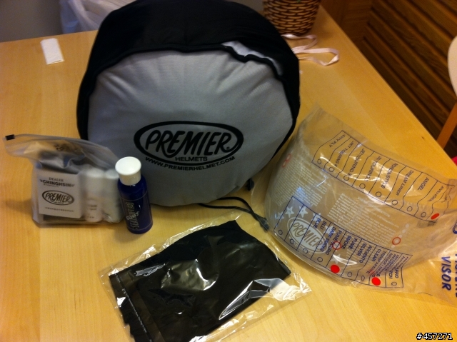 [簡單開箱] PREMIER 安全帽