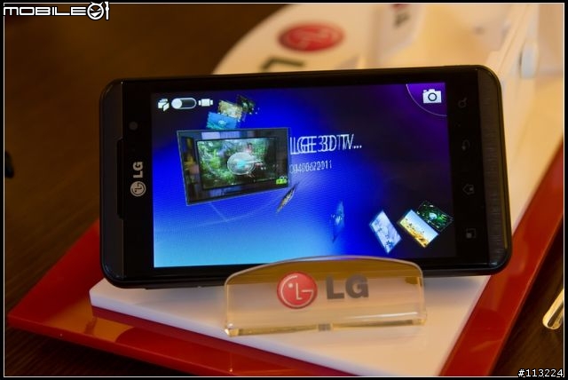 3D無所不在 - LG Optimus 3D智慧型手機搶先體驗 (7/18更新完畢)