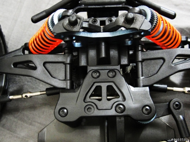 禾寶 HoBao(HB) TT10-ER 1/ 10 競速貨卡－越野貨卡集於一身！