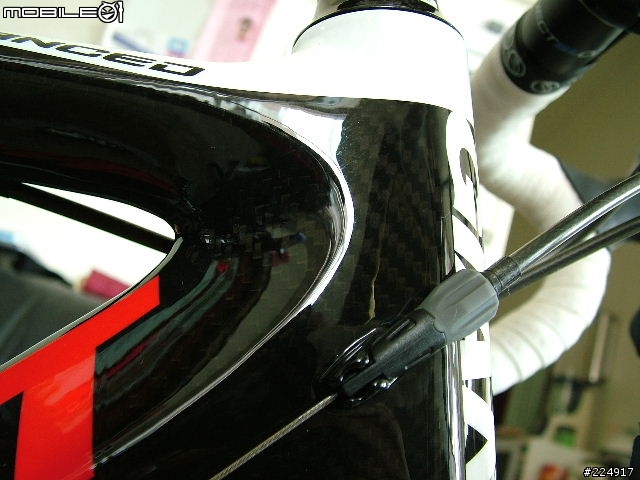 [分享]2010年GIANT DEFY Advanced 2 入手細部照片
