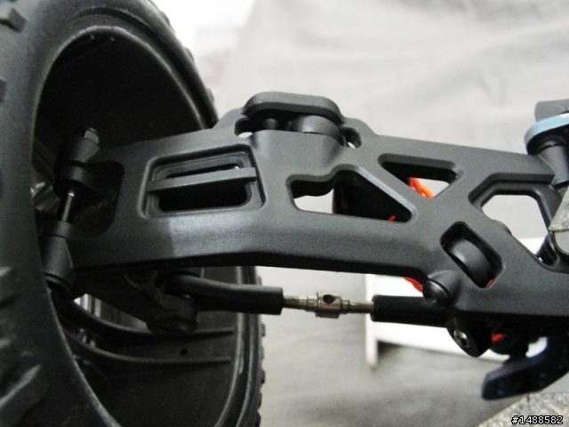 禾寶 HoBao(HB) TT10-ER 1/ 10 競速貨卡－越野貨卡集於一身！