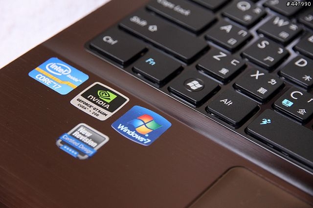 我的 ASUS A53SV 開箱( i7 版)