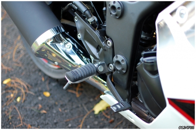 [開箱]走進高雄城市的白色小忍者Ninja250R!圖多!