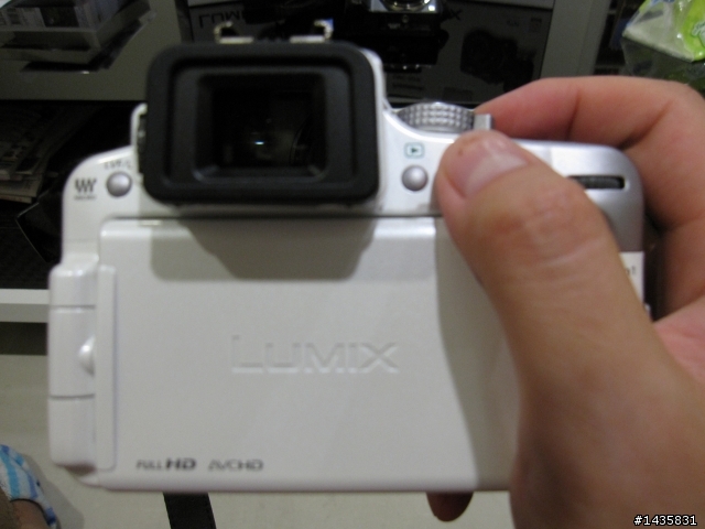 今天不敗家就不回家!!! 白色G3開箱~~~