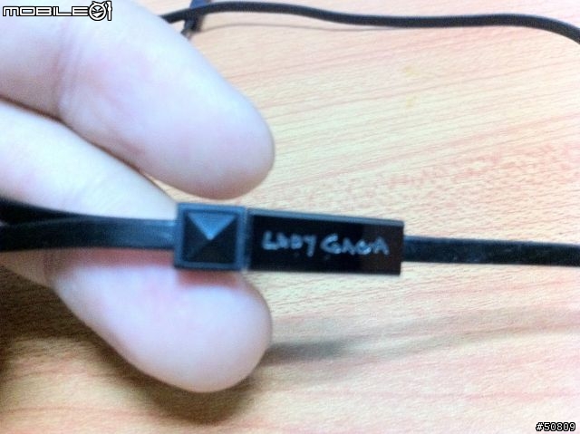 [簡單開箱] Monster Heartbeats V2 By Lady Gaga 耳道耳機