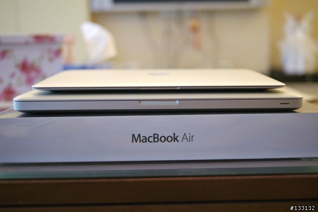 [分享] Apple Macbook Air 13" i7 1.8Ghz 4GB 256GB SSD 開箱