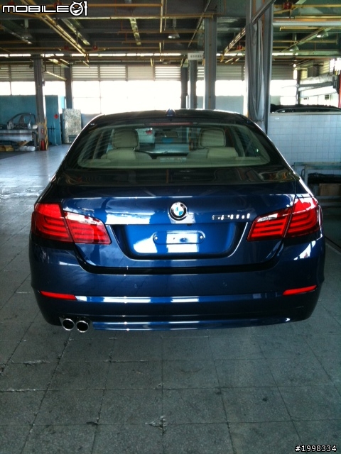 BMW 5 系列 deep sea blue 不專業小開箱
