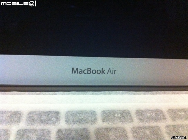 有點不一樣的開箱文 2011 MacBook Air 13"  vs 1988 Compaq STL286