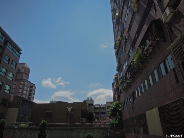 想買P300當隨身機(2011/07/11更新 附測試圖)