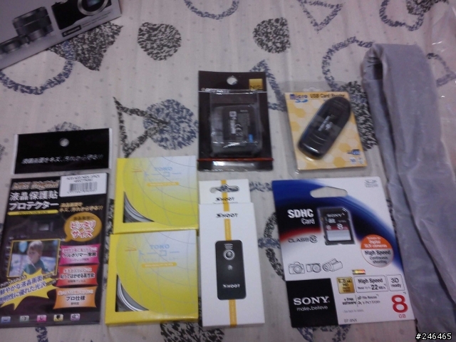 在Y購買的NEX-5D金色版